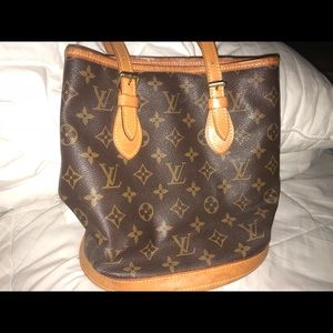 Louis Vuitton handbag/purse